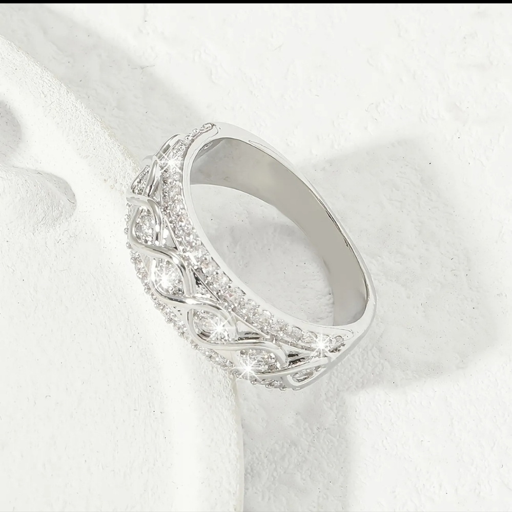 Infinity Symbol Inlaid Diamond Ring - Picture 3 of 7